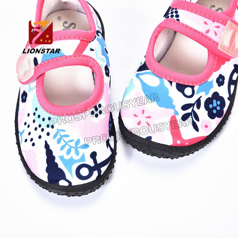 Kids new design comfortable sea aqua shoes 